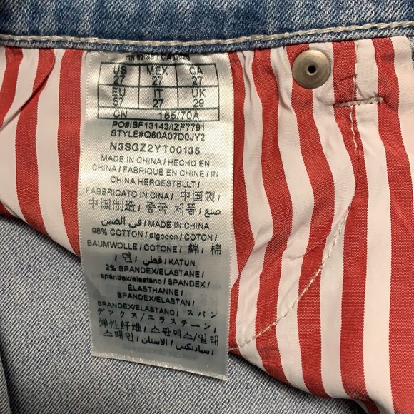 Guess Denim Shorts - Picture 3 of 4